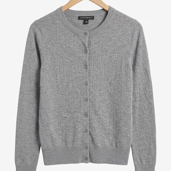 Banana Republic Sweaters - Banana Republic Grey Button Front Crewneck Cardigan Sweater S EUC